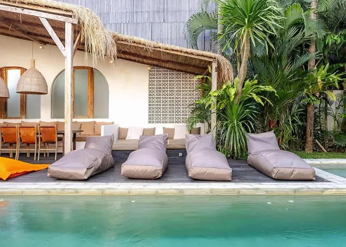 Elegant 4br Pool Families & Groups بيت للعطل كيروبوكان