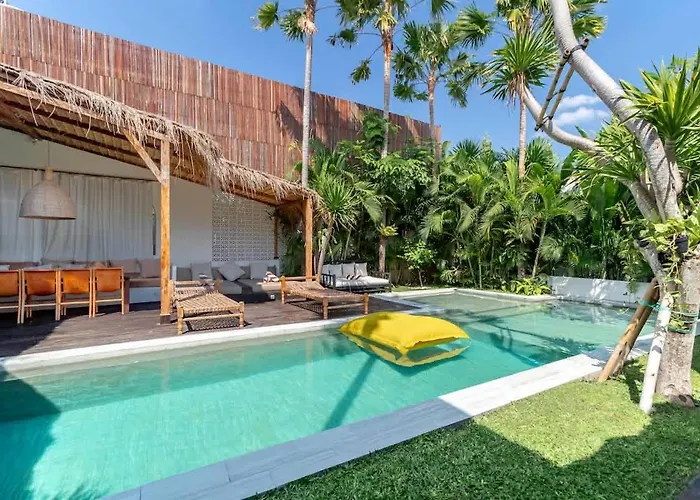 Elegant 4br Pool Families & Groups بيت للعطل *