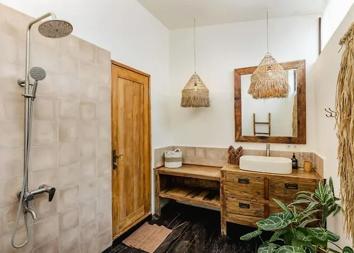Elegant 4br Pool Families & Groups كيروبوكان