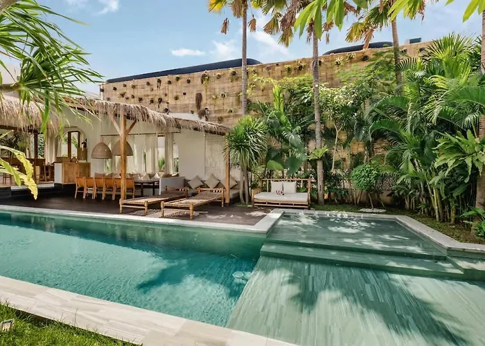 Elegant 4br Pool Families & Groups بيت للعطل كيروبوكان